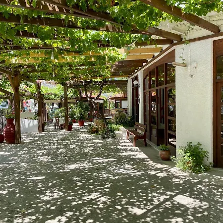 Lefka Hotel 2*