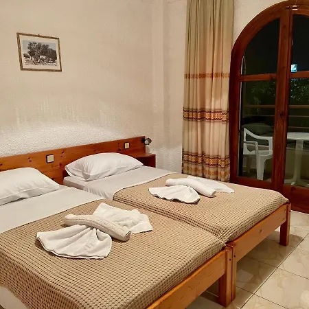 Lefka Hotel 2*