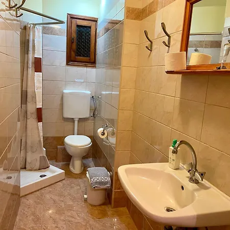 Hotel Lefka 2*
