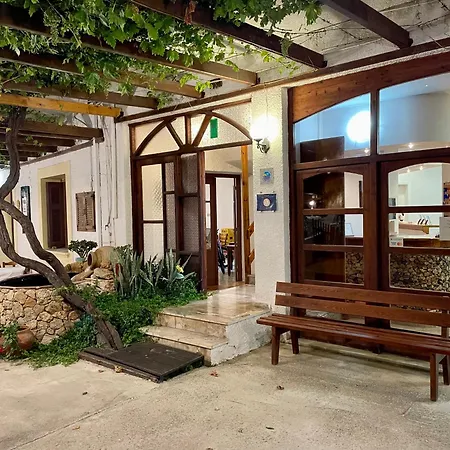 Hotel Lefka