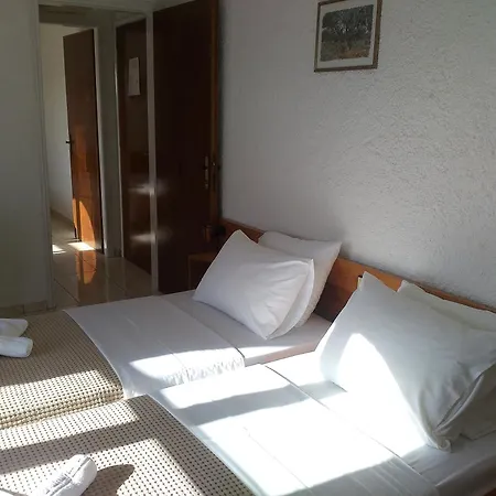 Lefka Hotel
