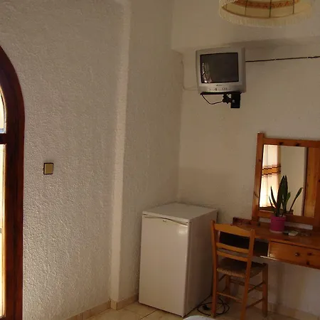 Lefka Hotel