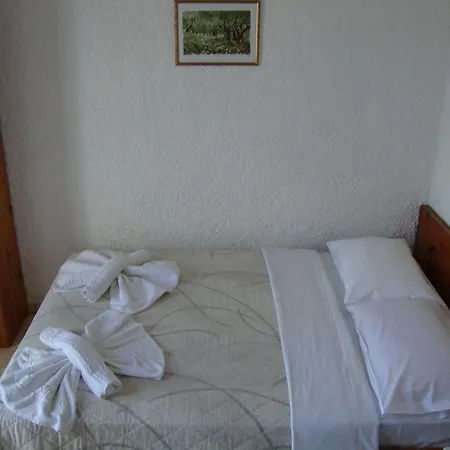 Lefka Hotel 2*