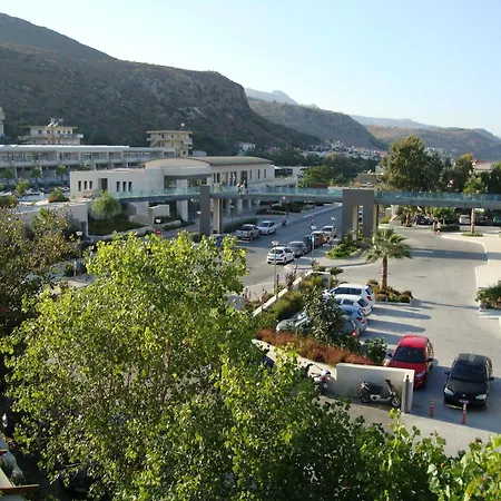 λεύκα Ξενοδοχείο 2*